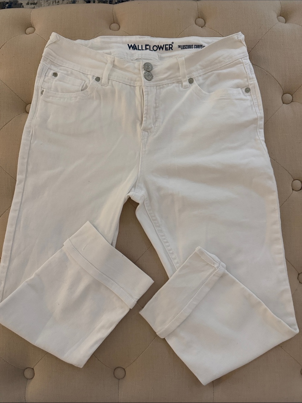 Wallflower Luscious Curvy Fit Cropped Jeans  Juniors 13